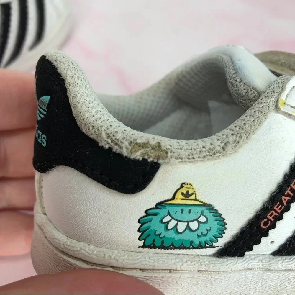 Adidas x Kevin Lyons sneakers‎ Superstar Monster Art size 4 infant
